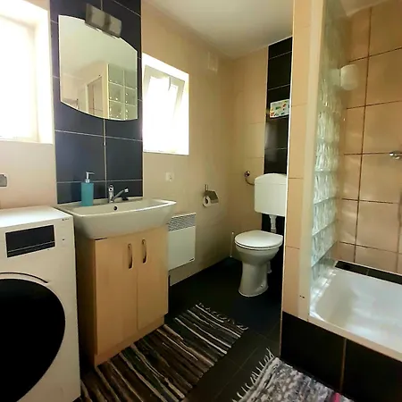 Dom Nad Jeziorem Lasmiady * Sajzy